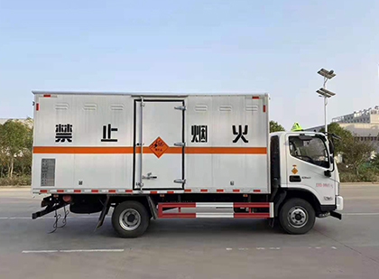 民权爆破器材运输车